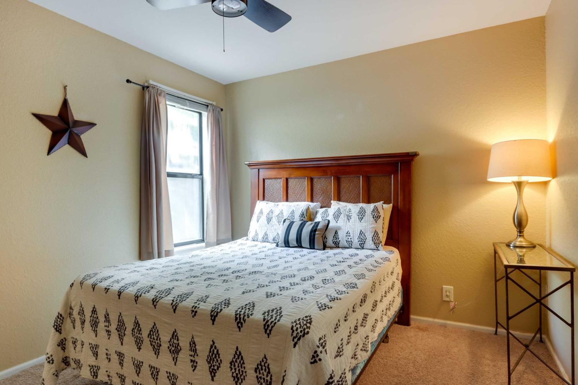 Lakefront Osage Beach Condo With Community Pool Esterno foto