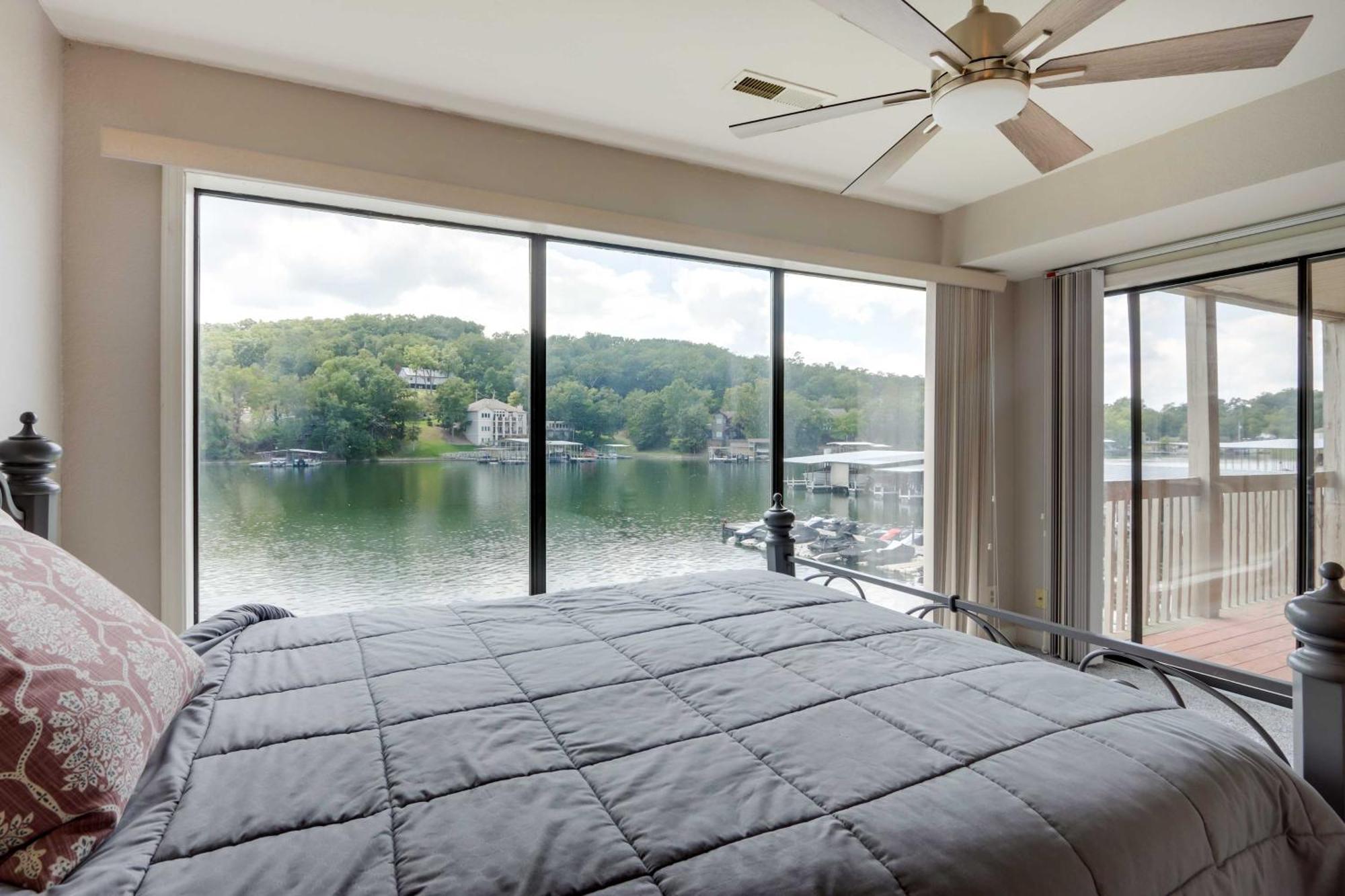 Lakefront Osage Beach Condo With Community Pool Esterno foto