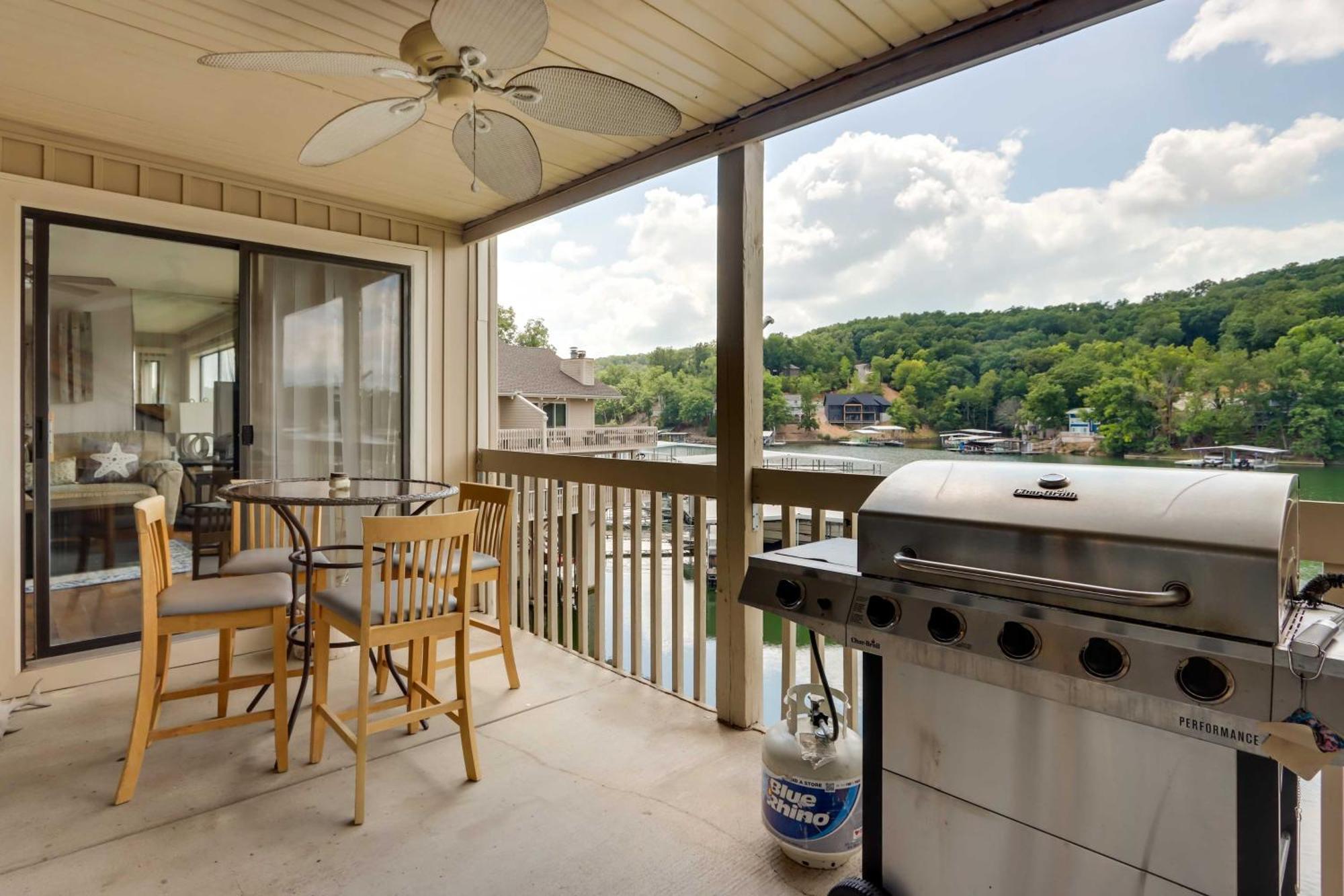 Lakefront Osage Beach Condo With Community Pool Esterno foto