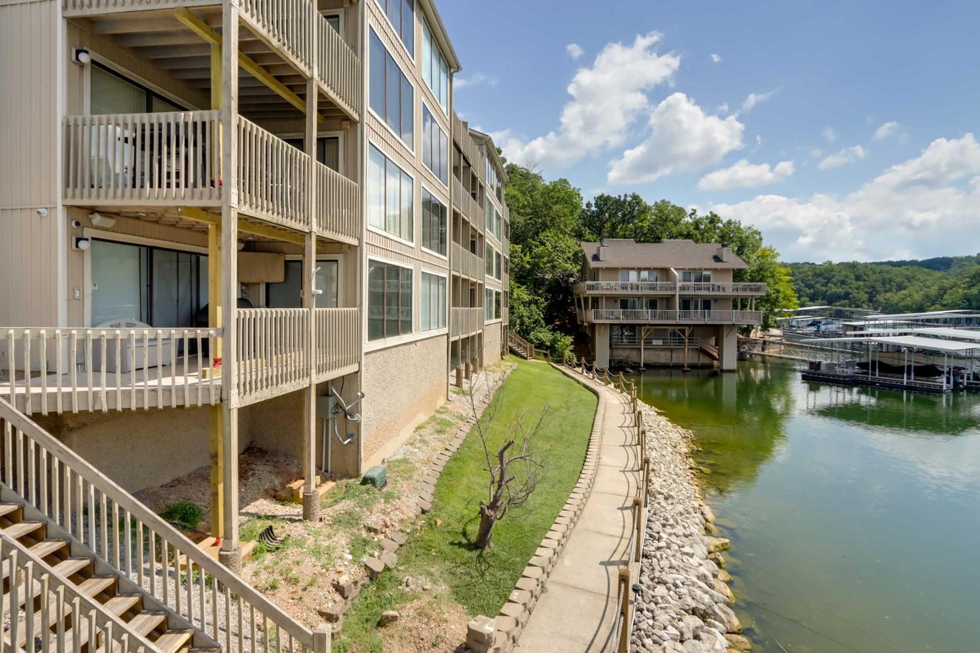 Lakefront Osage Beach Condo With Community Pool Esterno foto